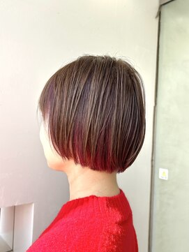 ロッティー(Lotti) インナーカラー×ボブ