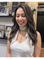 グッドフェローズ キタホリエ(GoodFellas kitahorie) 繊細ハイライトの大人レイヤーロングヘアカラーハイトーン艶感