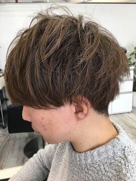 アオイ(AOI) 人気のマッシュスタイル