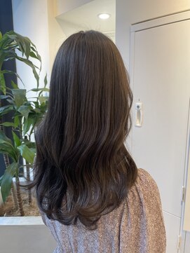 ジーナ 渋谷駅前(Zina) アッシュベージュ×大人韓国style