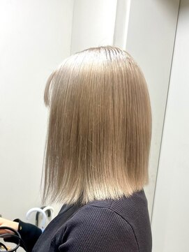 ラックスビー ウメダ 大阪梅田店(LUXBE UMEDA) blond beige / Mao