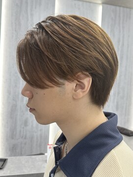 リード(REEED) センターパート縮毛矯正マッシュウルフ毛流れツーブロック