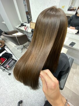 アデプト 北千住店(adept) ★絹髪/艶髪/美髪/髪質改善/縮毛矯正/ベージュカラー【北千住】