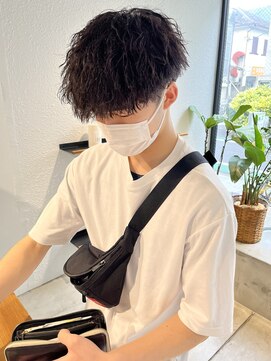 アイズ 海老名(AIZU) ツイストスパイラルパーマ メンズパーマ マッシュ 眉毛