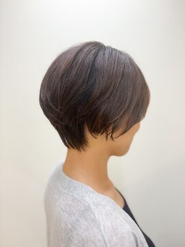 カフカ 亀有(KAfKA) ショート/ツヤ感/ブラウン