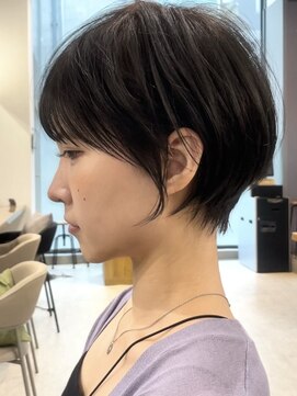 ビュー トウキョウ(VIEW TOKYO) シャープな襟足でかわいすぎない/大人ショート