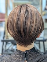 レガーレ(Legare) 秋冬癖毛を活かしたショートスタイル