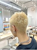 バズカット×ホワイトブロンド