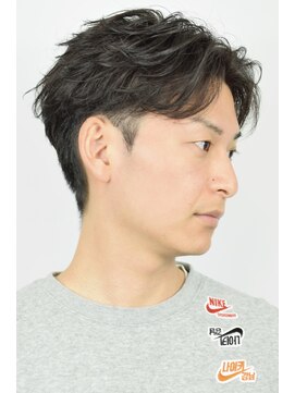 クオンヒール(QUON HEAL) 刈り上げセンターパートフェザーパーマニュアンスパーマｎ