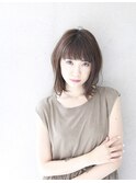 Ameri 柏 モードな切りっぱなしの外ハネロブ