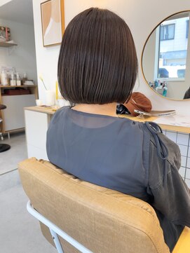 ソフト(soft) 大人ボブグレージュカラー切りっぱなしボブ20代30代40代