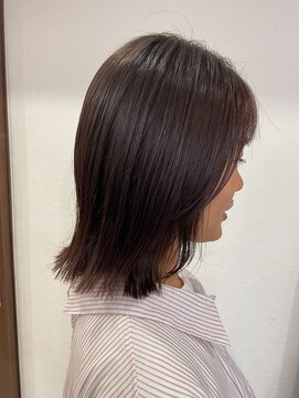 アリー(Ari-) ハッシュカット ラベンダーベージュ