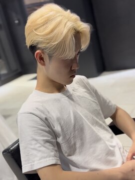 アウル 心斎橋(owl) ブロンドカラー/センターパート/ブリーチ/抜きっぱなし