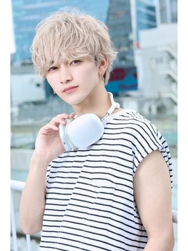 ホワイトミルクティーベージュツーブロ韓国マッシュ