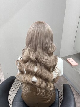 エミーバイモアムー(Emmie byMoremuu) 【MEI】ホワイトグレージュ