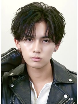 アイトーキョーシエル 横浜(AI TOKYO Ciel) 縦落ちパーマ/ツイストスパイラルパーマ/センターパート/横浜駅