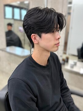 オルカ(ORCA) ニュアンスパーマ センターパート 韓国ヘア メンズ 南川聖華