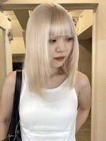 イェッカ パビル(YECCA pabil)&nbsp;ホワイトブロンド
