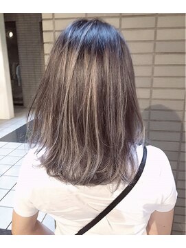 アンベリール 大名(Embellir) embellir ハイライトグレイッシュ