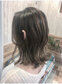 バレイヤージュ/ベージュ/外ハネミディアム/切りっぱなしボブ