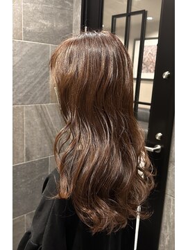 メゾン アヴァロ(Maison Avallo) #明るめピンクベージュ #韓国ウェーブ巻き