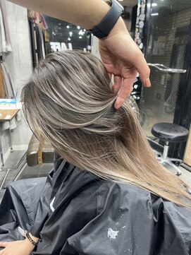 ラフ(LAFF) #バレイヤージュ#グレージュカラー#ボブウルフ#ココアベージュ