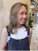 シアーベージュ