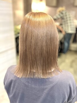 エルバイラビス 大宮(elu by lovis) 《Ami》ミルクティーベージュ/ブリーチ/韓国/大宮