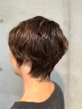 タエビスアリッサム(Taebis Alyssum) ニュアンスパーマでゆるふわショート!