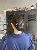 大人可愛いシニヨンお団子ヘアアレンジ結婚式二次会ヘアセット