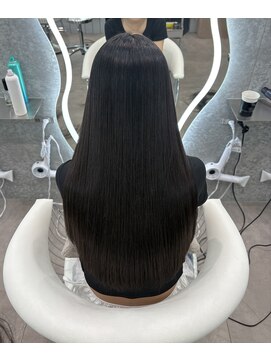 グロー オオミヤ アネックス 大宮(GLROW OMIYA ANNEX) 縮毛矯正 髪質改善 ダメージレス 艶感 大宮 レイヤーカット