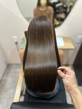 ライフ 住道店(Lyfe) オリーブグレーベージュ艶髪_小顔レイヤーカット_477