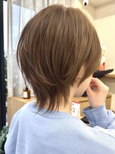 エルヘアメゾン(el. hair maison)&nbsp;ミニウルフ静岡ショートウルフレイヤーミルクティベージュボブ