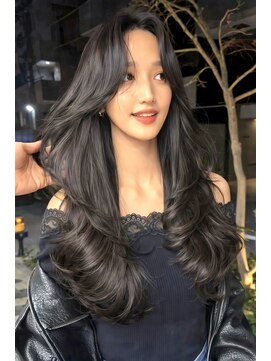 ヌエン 渋谷(NU/EN) ハイレイヤーカット/バタフライレイヤー/セミロングレイヤー