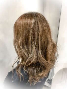 エイト 北千住店(EIGHT) イルミナハイライトカラー