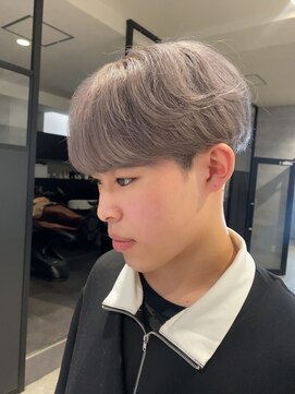 アンダーバーホワイト(_WHITE) ハイトーン 韓国マッシュ