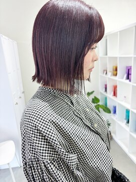 キートス 高知店(kiitos) 切りっぱなしボブ/前下がりボブ/チェリーレッド