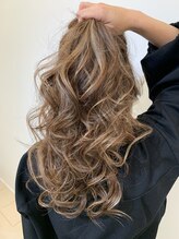 【ハイライト】白髪ぼかしや、コントラストハイライトなどライフスタイルを意識しなりたい自分へ☆