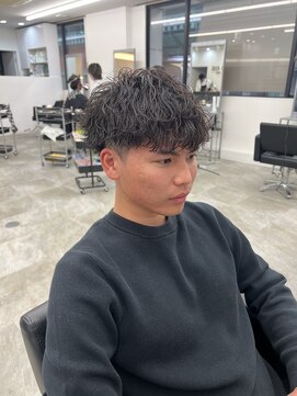 ハイセンス セカンド(HISENSE second) 波巻きパーマ【大輝】