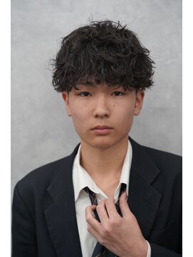 クロムトウキョウ ザ バーバー ネオン 新宿店(CHROM TOKYO the Barber ne/on) 波巻きツイストパーマ