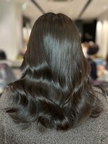 ステア ケース(stair case)&nbsp;艶髪ダークアッシュブラウン髪質改善トリートメント