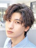 難波ツイストパーマメンズスパイラルパーマフェザーショート色気