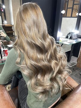 バズ サッポロ バイ フィーネ(BuzZ sapporo by Fi-Ne) ナチュラルハイライト