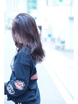 ラルガ 黒崎(Raruga) ハイライトカラーミルクティーベージュレイヤーカット