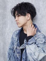 グロウ 横浜店(glow)&nbsp;センターパート/スパイラルパーマ/刈り上げ