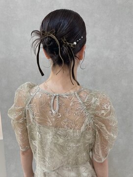 鎖骨の長さから◎ねじりカチモリアレンジ