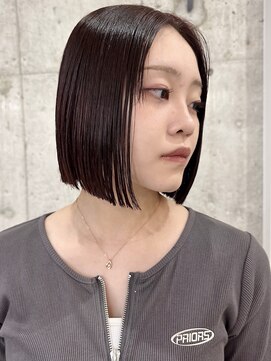 サクラ オモテサンドウ(SAKURA) 切りっぱなしショートボブ×ワインレッド暗めカラー/髪質改善も!