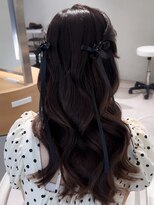 オモチャ 銀座(OMOCHA)&nbsp;ツインリボンハーフアップ/お呼ばれヘアアレンジ