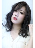 ユルふわアッシュヘアスタイル
