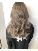 __ロングレイヤー×クリーミーベージュ×ニュアンスウェーブ